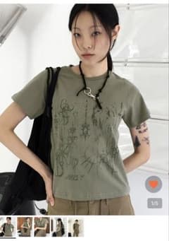 E-JOY グラフィック 半袖 Tシャツ カーキのサムネイル