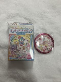 サンリオ　キラキラ　 BIG缶バッジ 　ハローキティのサムネイル