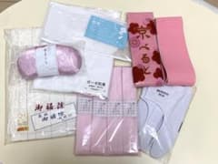 肌襦袢　裾よけ　帯まくら　前板　伊達締め　こしひも　足袋　結婚式　留袖のサムネイル