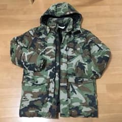 迷彩ダウンジャケットのサムネイル