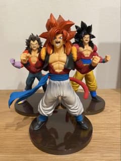 ドラゴンボールGT フィギュア3点セット　ブラッドオブサイヤンのサムネイル