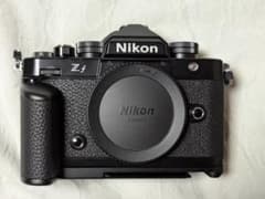 Nikon Zf 本体 PEIPROグリップ付き 付属品多数のサムネイル