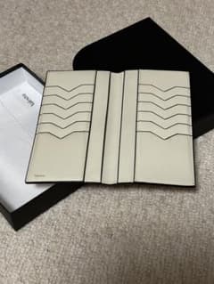 ヴァレクトラ　ヴァーティカル12カード　札入れのサムネイル