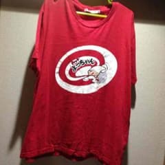 ユニクロTシャツのサムネイル