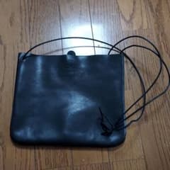 アーツアンドクラフツのレザーサコッシュのサムネイル