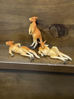 沈黙のカンガルー カンガルーフィギュア 3種のサムネイル