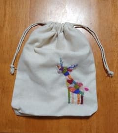シカ　刺繍　ダーニング　巾着　ポーチ　小物入れのサムネイル