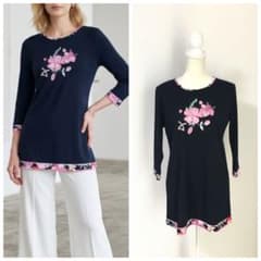 ◎専用!★レオナール＊美品！大活躍！人気の ロゴ入りお洒落＆ゆったりチュニック 近年美品 LEONARD レオナール 美しい刺繍 洗える ストレッチ