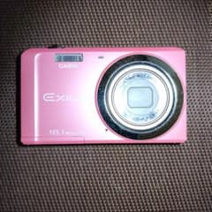 CASIO EXILIM 16.1メガピクセル コンパクトデジタルカメラのサムネイル