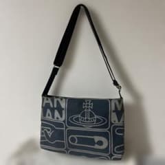 viviennnewestwood メンズ ショルダーバッグ サコッシュ ブルー - メルカリ