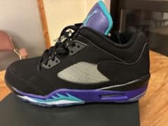 Jordan V Low Golf ブラック/エメラルド 9.5 Jordan V Low Golf ブラック/エメラルド 9.5 - メルカリ