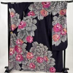 桂由美 ラインストーン キラキラ 薔薇 訪問着 濃紫地 桂由美 ラインストーン キラキラ 薔薇 訪問着 濃紫地 - メルカリ