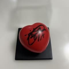 SHINee オニュ サイン入りボール - メルカリ