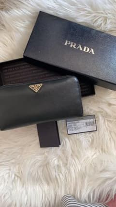 PRADA プラダ 長財布のサムネイル