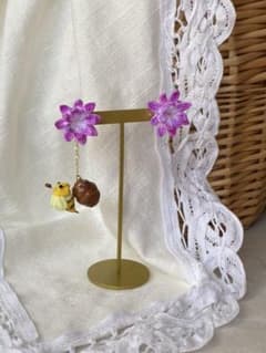 れんげ畑にHONEY BEE♡ピアス(イヤリング変更可能)のサムネイル