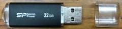 USBメモリ 32GB USB2.0 SiliconPowerのサムネイル