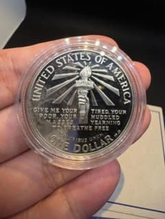 アメリカ合衆国造幣局 1986年リバティコイン １ドル プルーフ銀貨 保証書付きのサムネイル