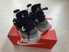 NIKE Jordan 4 キッズスニーカーのサムネイル