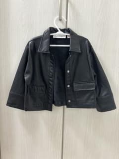 ZARAキッズ レザー　ショート丈　アウター　ライダース　98のサムネイル