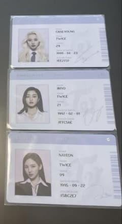 TWICE Formula of Love トレカ 3枚セットのサムネイル