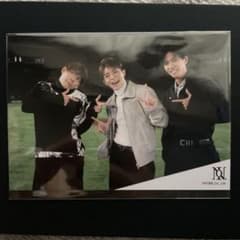 Number_i 公式写真のサムネイル