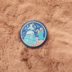 ディズニー　ビスケット　缶バッジのサムネイル