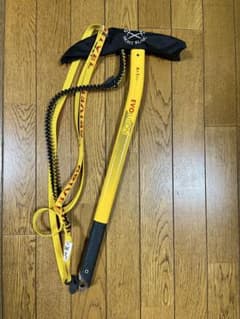 EVO LUTION ピッケル イエロー カバー付きのサムネイル