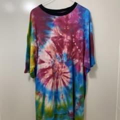 【新品手染め】ゆったり着るタイダイ Tシャツ マルチカラー クルーネックのサムネイル
