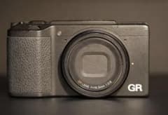 RICOH GR2 本体、GH-3×2個、GM-1、GW-3、その他備品付きのサムネイル