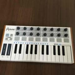 midi キーボードのサムネイル