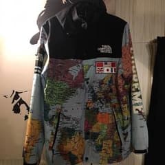 Supreme ノースフェイスのサムネイル