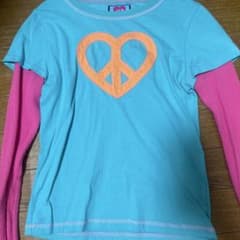 igusa ハートピースマーク レイヤード風 長袖Tシャツ 水色×ピンクのサムネイル