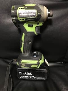 ♡インパクト♡  マキタ18Vのサムネイル