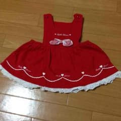 真っ赤で可愛いワンピースのサムネイル