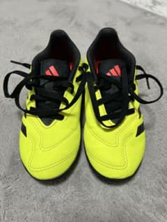 adidas トレシュー19㎝のサムネイル