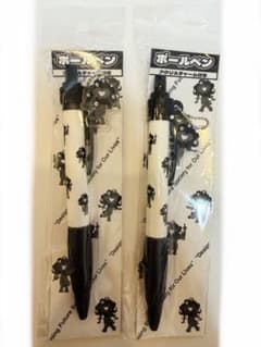 黒ミャクミャク アクリルチャーム付きボールペン 2本セット 新品未開封のサムネイル
