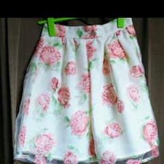 新品 タグ付き INGNIスカートのサムネイル