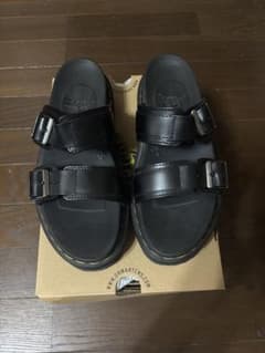 Dr. Martensブラックサンダル 25cmのサムネイル