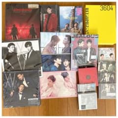 TVXQ K-POP CD DVD LP and 17 other items bundled together