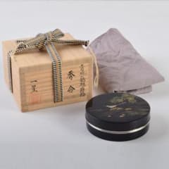 茶道具 輪島塗 蒔絵師 蓑輪一星作 青楓に鶺鴒蒔絵 香合 共箱 V