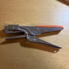 コンパクト ステープラー シルバー オレンジのサムネイル