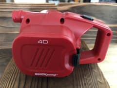 コールマン乾電池仕様のコンパクトな電動ポンプのサムネイル