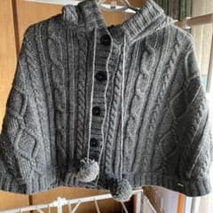 ⭐️可愛いニットポンチョ＆ショートパンツのセット 中古140cmのサムネイル
