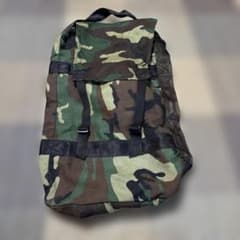 米軍放出品⭐️ ウッドランドカモ柄　ミリタリーバッグのサムネイル