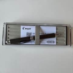 PILOT ボールペン ダークブラウン ケース付きのサムネイル