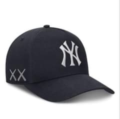 KAWS Nike MLB New York Yankees キャップ　Lサイズのサムネイル