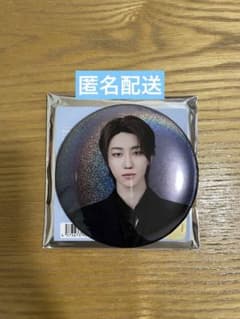 匿名配送 SEVENTEEN セブチ holiday 缶バッジ the8 12個 SEVENTEEN NEW_ 缶バッジ THE8 - メルカリ