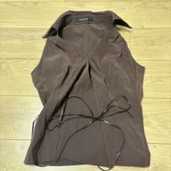 ブラウン ノースリーブシャツ リボン付きのサムネイル