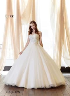LUXE LU-62 OW ホワイト ウェディングドレスのサムネイル