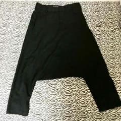 黒 サルエルパンツのサムネイル